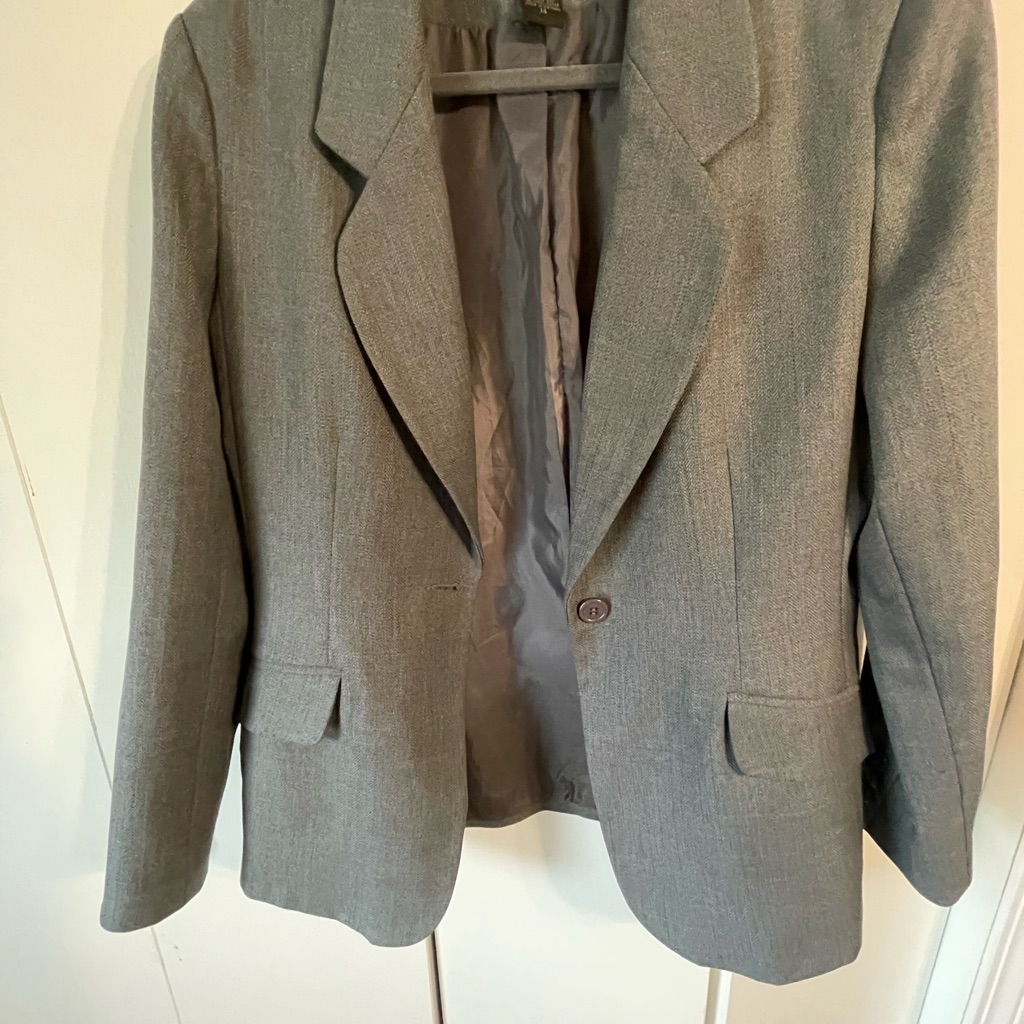 Blacker Gray Women's Herringbone Blazer